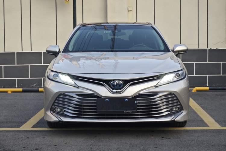 Used Toyota Camry 2019 Revised Version Dual-Engine 2.5 HG Luxury Edition Exterior 2