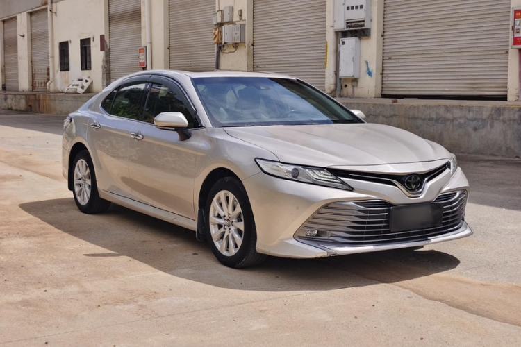 Used Toyota Camry 2019 2.0G Luxury Edition China VI Standard Exterior 3