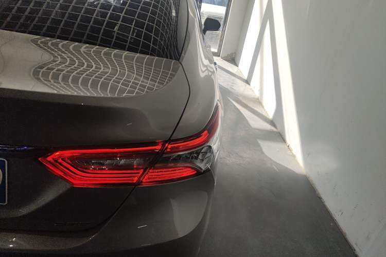 Used Toyota Camry 2019 2.0G Luxury Edition China VI Standard Exterior 6