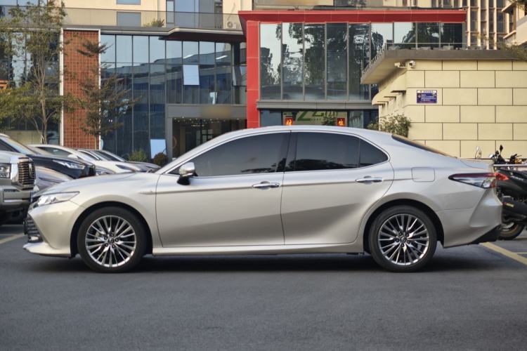 Used Toyota Camry 2019 Revised Version Dual-Engine 2.5 HG Luxury Edition Exterior 7