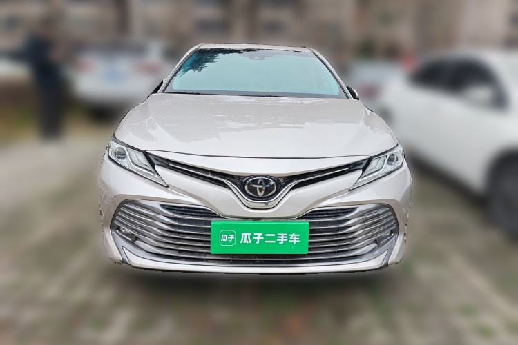 Used Toyota Camry 2019 Revised Version 2.0G Luxury Edition Front