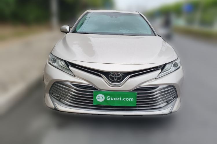 Used Toyota Camry 2019 Revised Version 2.0G Luxury Edition Front