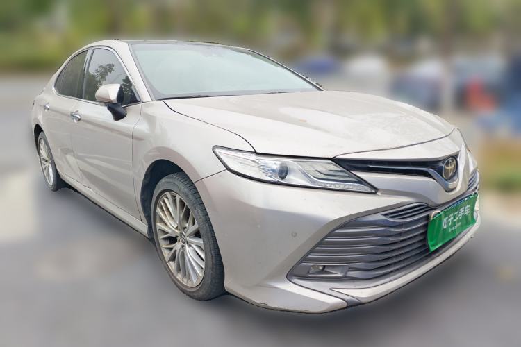 Used Toyota Camry 2019 Revised Version 2.5G Luxury Edition Front Right 45 Deg