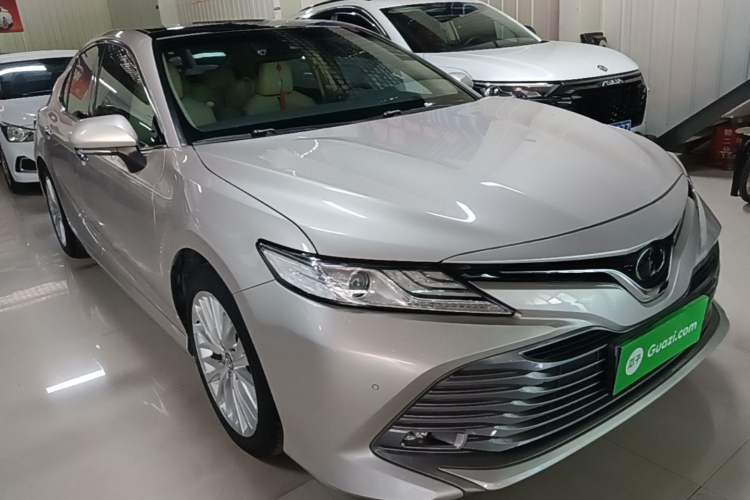 Used Toyota Camry 2019 Revised Version 2.5G Luxury Edition Front Right 45 Deg