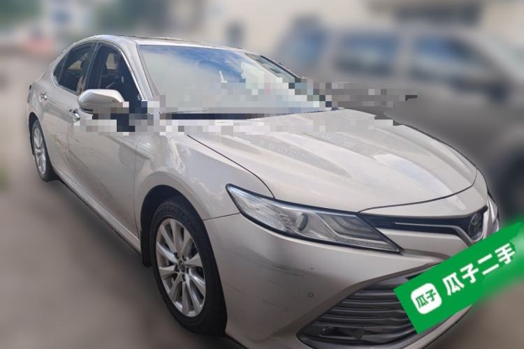 Used Toyota Camry 2019 Revised Version 2.0G Luxury Edition Front Right 45 Deg