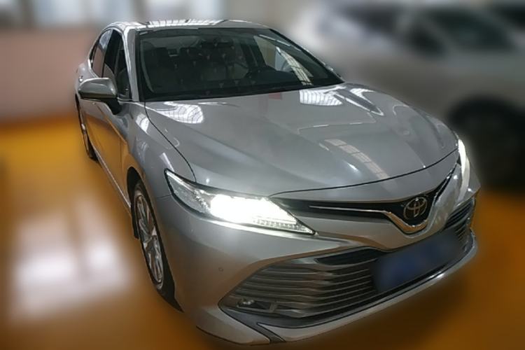 Used Toyota Camry 2019 2.0G Luxury Edition China VI Standard Front Right 45 Deg