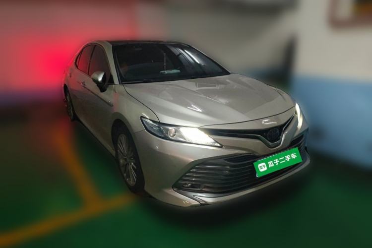 Used Toyota Camry 2019 Dual-Engine 2.5 HG Luxury Edition China VI Standard Front Right 45 Deg