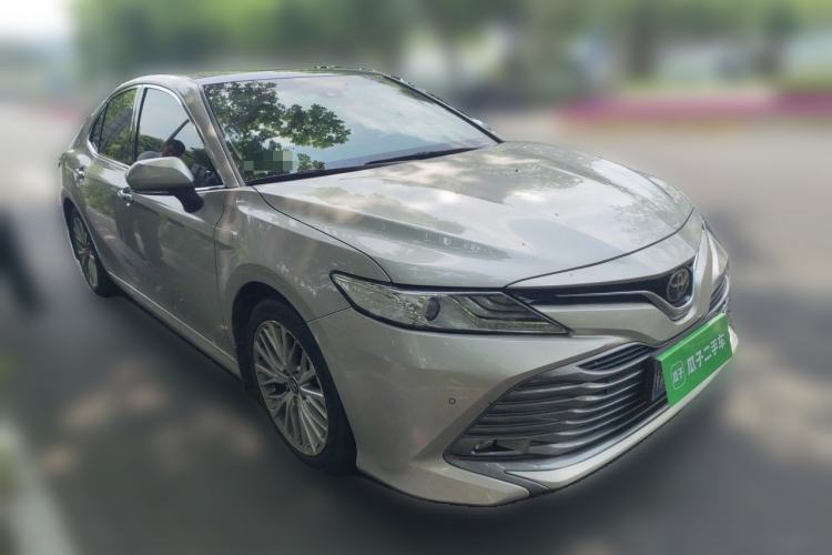 Used Toyota Camry 2019 Revised Version 2.5G Luxury Edition Front Right 45 Deg