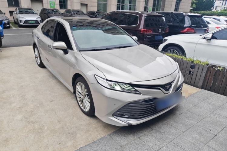 Used Toyota Camry 2019 2.5G Luxury Edition China VI Standard Front Right 45 Deg