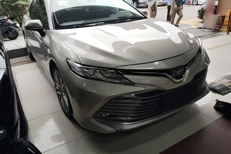Used Toyota Camry 2019 Dual-Engine 2.5 HG Luxury Edition China VI Standard Front Right 45 Deg