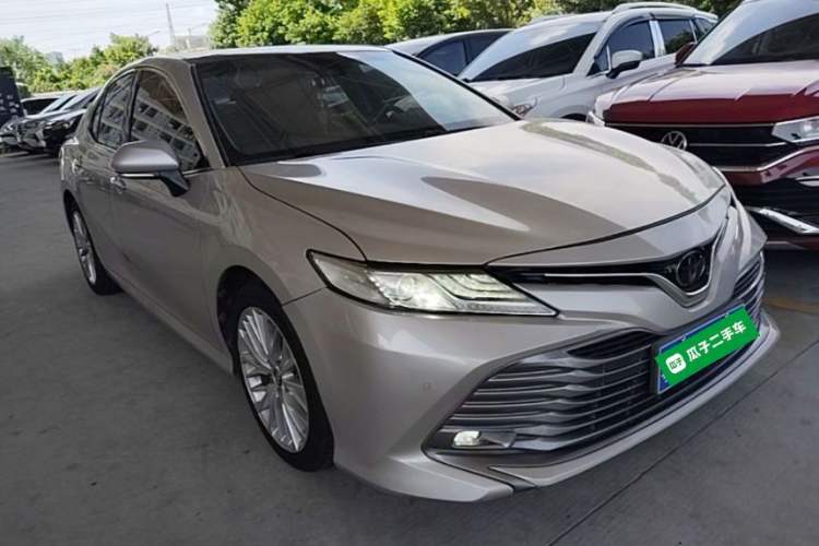Used Toyota Camry 2019 Revised Version 2.5G Luxury Edition Front Right 45 Deg