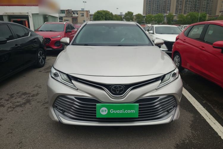 Used Toyota Camry 2019 Revised Version 2.0G Luxury Edition Front