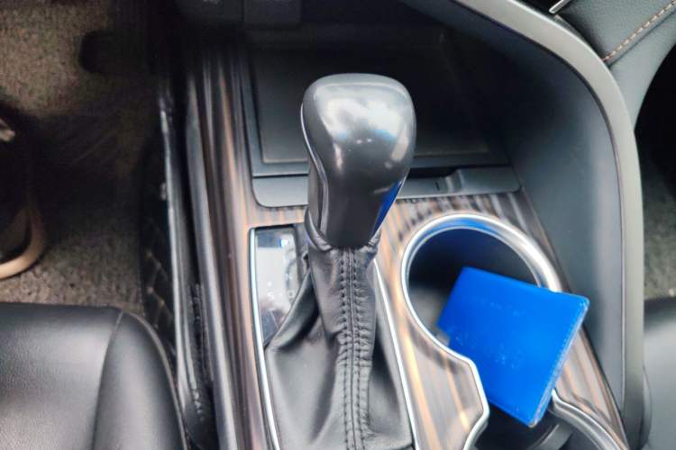 Used Toyota Camry 2019 2.5G Luxury Edition China VI Standard Gear Lever