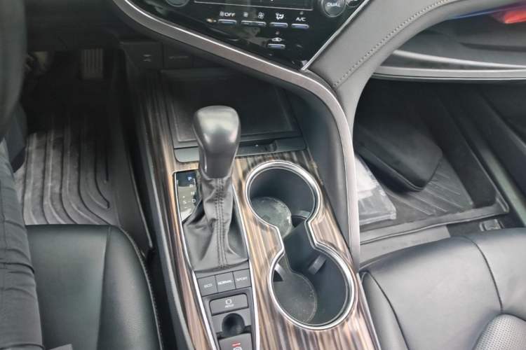 Used Toyota Camry 2019 2.5G Luxury Edition China VI Standard Gear Lever