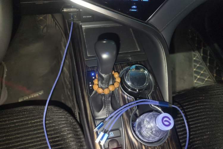 Used Toyota Camry 2019 2.0G Luxury Edition China VI Standard Gear Lever