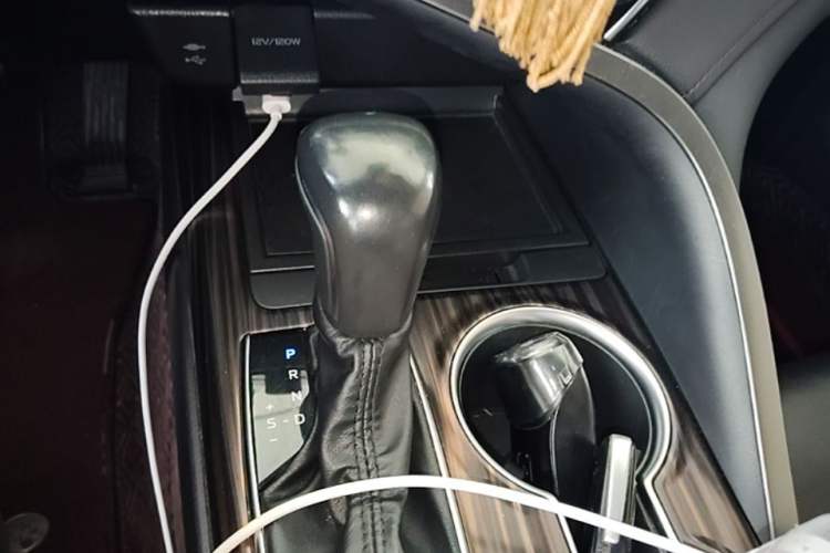 Used Toyota Camry 2019 Revised Version 2.5G Luxury Edition Gear Lever