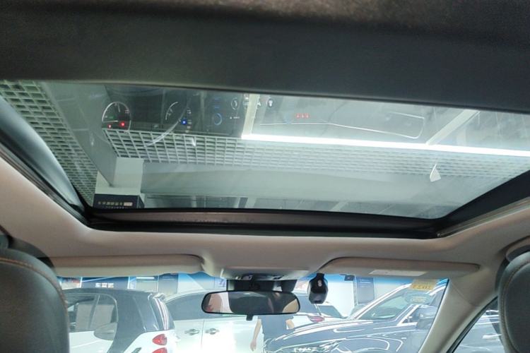Used Toyota Camry 2019 Dual-Engine 2.5 HG Luxury Edition China VI Standard Headliner