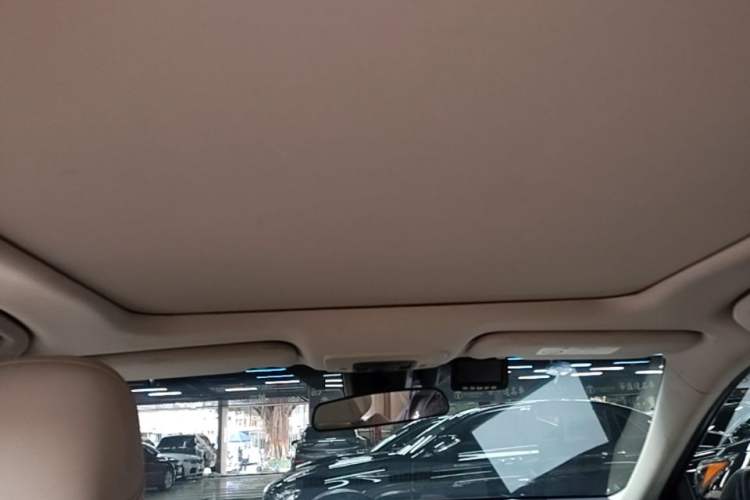 Used Toyota Camry 2019 Dual-Engine 2.5 HG Luxury Edition China VI Standard Headliner