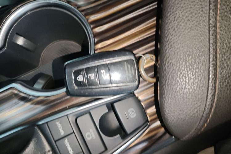 Used Toyota Camry 2019 2.5G Luxury Edition China VI Standard Interior 1
