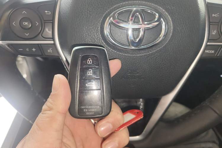 Used Toyota Camry 2019 2.0G Luxury Edition China VI Standard Interior 1