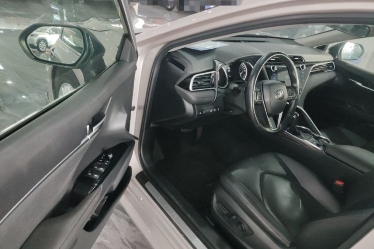 Used Toyota Camry 2019 2.5G Luxury Edition China VI Standard Interior 3