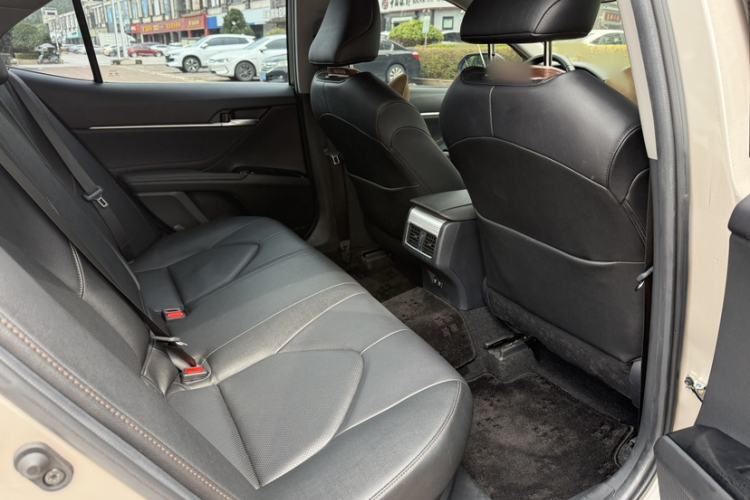 Used Toyota Camry 2019 Revised Version Dual-Engine 2.5 HG Luxury Edition Interior 3