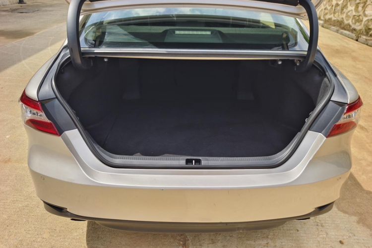Used Toyota Camry 2019 2.0G Luxury Edition China VI Standard Interior 3
