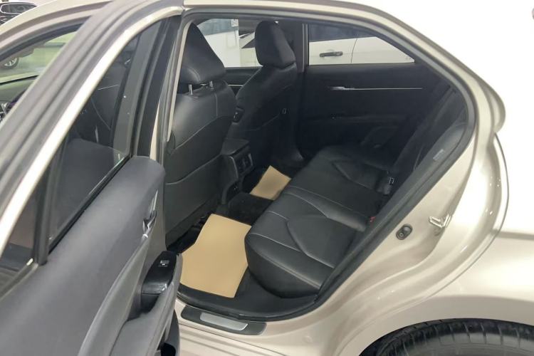 Used Toyota Camry 2019 2.0G Luxury Edition China VI Standard Interior 3