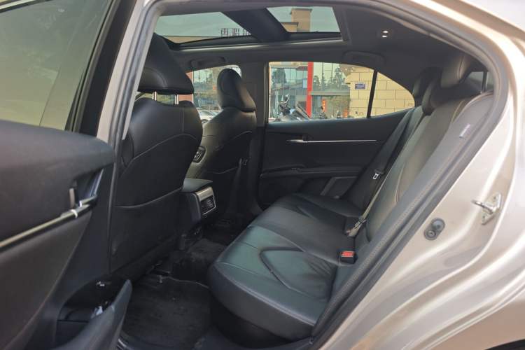 Used Toyota Camry 2019 Revised Version Dual-Engine 2.5 HG Luxury Edition Interior 3