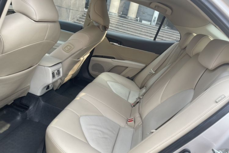 Used Toyota Camry 2019 2.0G Luxury Edition China VI Standard Interior 3