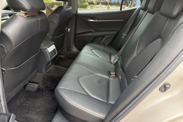 Used Toyota Camry 2019 Revised Version Dual-Engine 2.5 HG Luxury Edition Interior 4