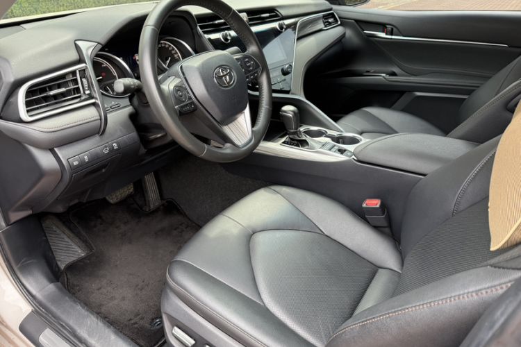 Used Toyota Camry 2019 Revised Version Dual-Engine 2.5 HG Luxury Edition Interior 5