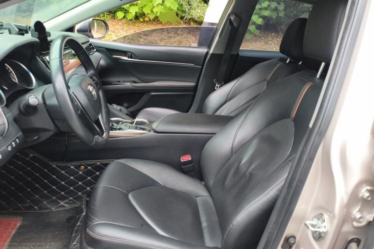 Used Toyota Camry 2019 Revised Version 2.0G Luxury Edition Left Front Seat
