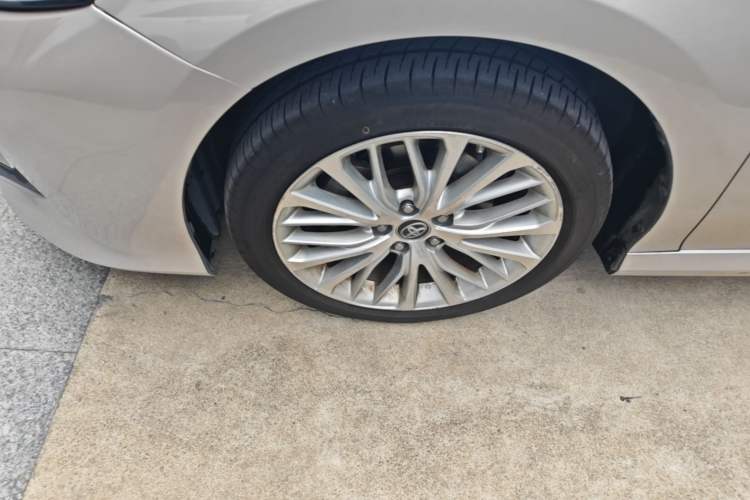 Used Toyota Camry 2019 2.5G Luxury Edition China VI Standard Left Front Wheel Hub