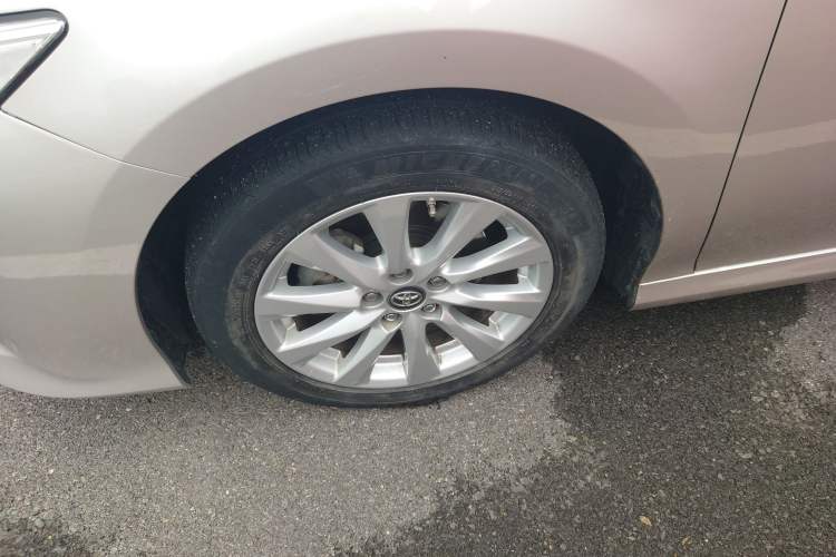 Used Toyota Camry 2019 Revised Version 2.0G Luxury Edition Left Front Wheel Hub