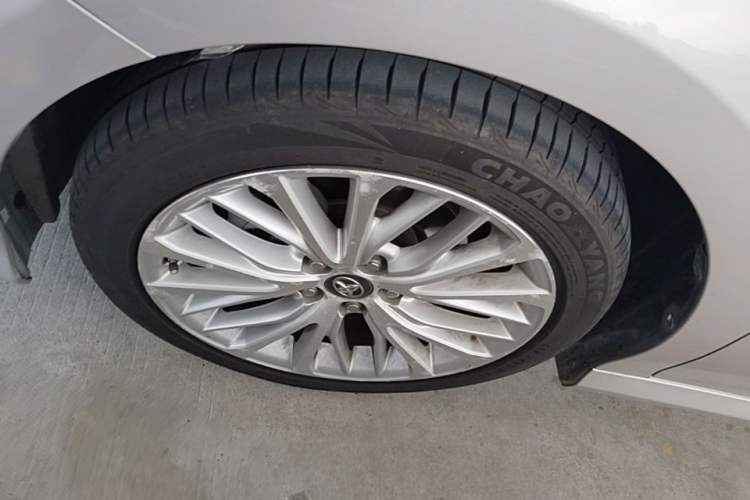 Used Toyota Camry 2019 Revised Version 2.5G Luxury Edition Left Front Wheel Hub