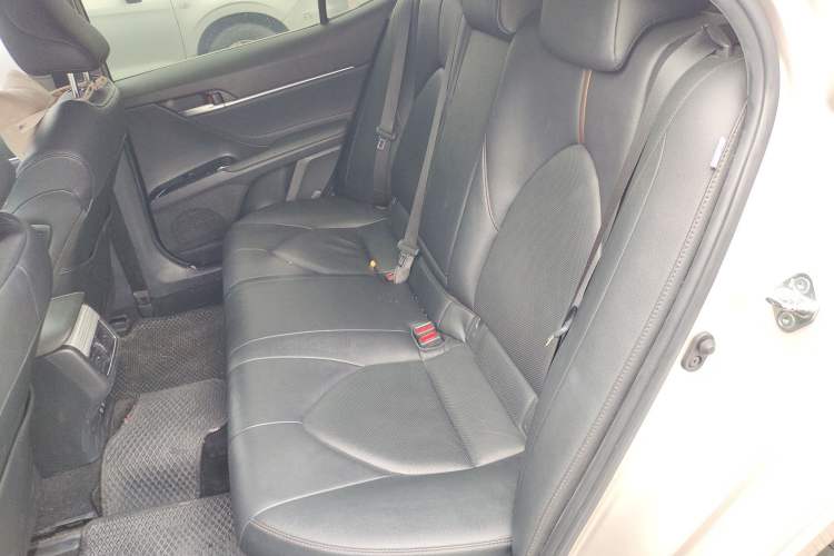 Used Toyota Camry 2019 Revised Version Dual-Engine 2.5 HG Luxury Edition Left Rear Seat