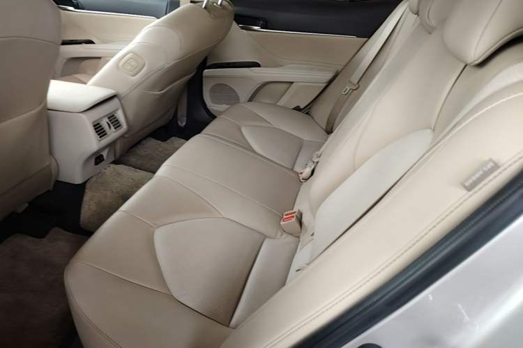 Used Toyota Camry 2019 Revised Version 2.0G Luxury Edition Left Rear Seat