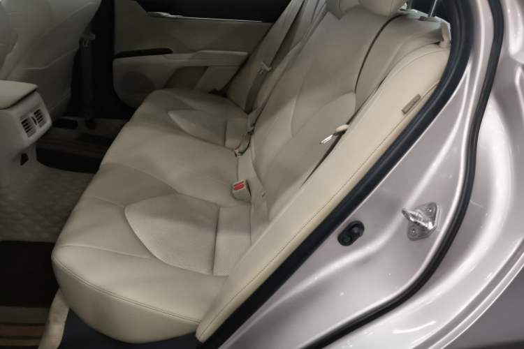 Used Toyota Camry 2019 2.0G Luxury Edition China VI Standard Left Rear Seat