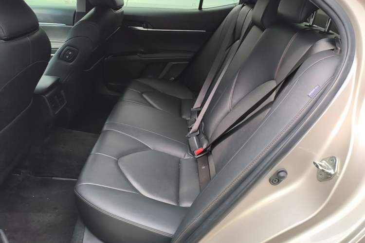 Used Toyota Camry 2019 2.0G Luxury Edition China VI Standard Left Rear Seat