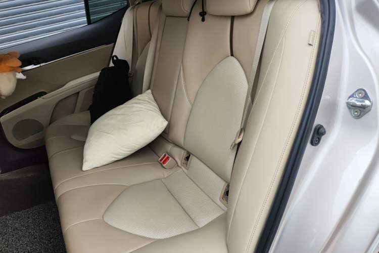 Used Toyota Camry 2019 Revised Version 2.0G Luxury Edition Left Rear Seat