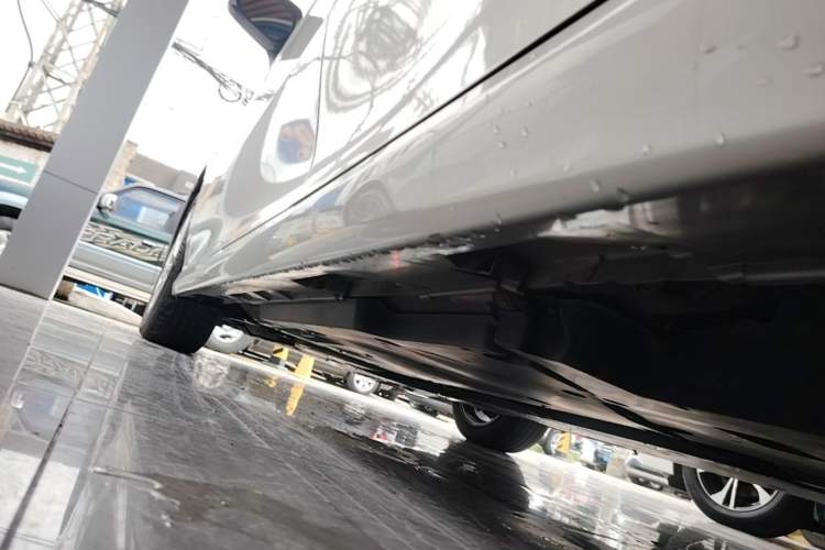 Used Toyota Camry 2019 Revised Version 2.0G Luxury Edition Left Side Sill