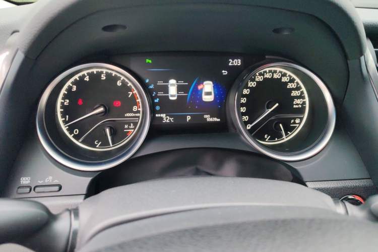 Used Toyota Camry 2019 2.5G Luxury Edition China VI Standard Odometer Close Up