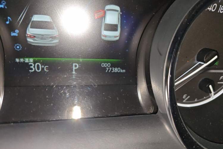 Used Toyota Camry 2019 Dual-Engine 2.5 HG Luxury Edition China VI Standard Odometer Close Up
