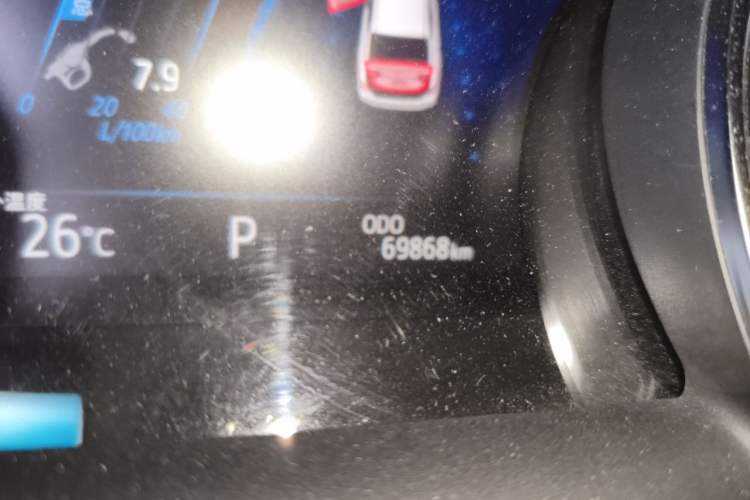 Used Toyota Camry 2019 Revised Version 2.0G Luxury Edition Odometer Close Up