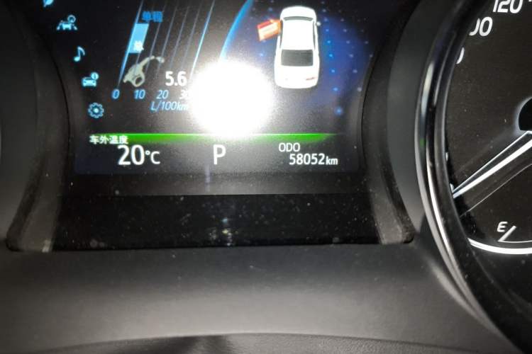 Used Toyota Camry 2019 2.5G Luxury Edition China VI Standard Odometer Close Up