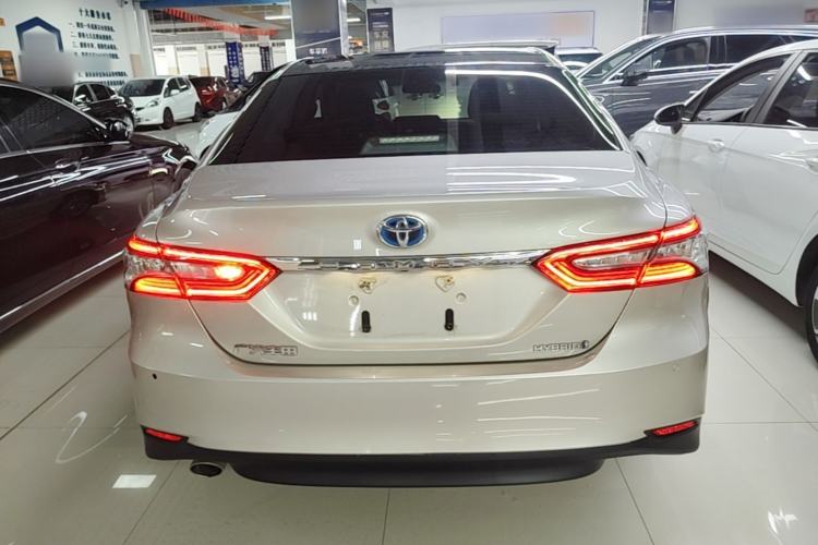 Used Toyota Camry 2019 Dual-Engine 2.5 HG Luxury Edition China VI Standard Rear