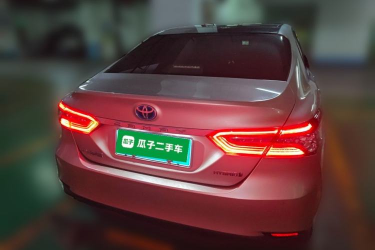 Used Toyota Camry 2019 Dual-Engine 2.5 HG Luxury Edition China VI Standard Rear