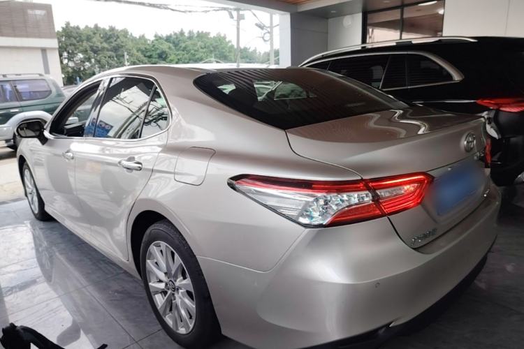 Used Toyota Camry 2019 Revised Version 2.0G Luxury Edition Rear Left 45 Deg