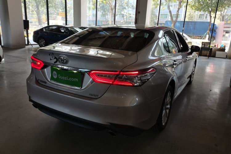 Used Toyota Camry 2019 Revised Version 2.0G Luxury Edition Rear Right 45 Deg